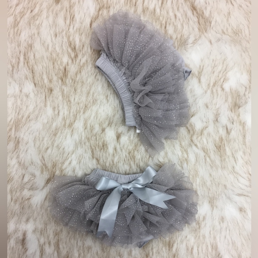 Sparkly gray underpants/diaper covers.